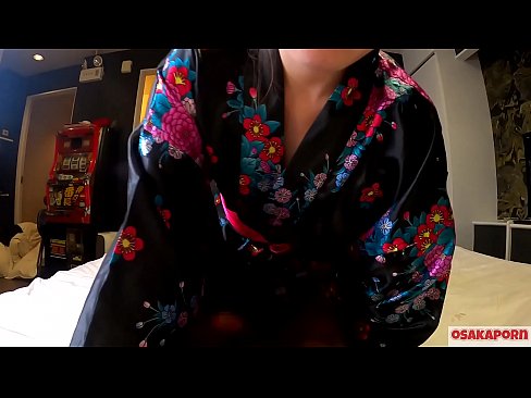 ❤️ Keçika ciwan a cosplay ji seksê hez dike ku bi orgazmê bi şûjinek di hespêk û blowjob de. Keçika Asyayî ya bi pisîka porî û bi cil û bergên kevneşopî yên Japonî di vîdyoya amator de ku masturbasyona bi pêlîstokên qijikê nîşan dide. Sakura 3 OSAKAPORN. ️❌ Pornoya rûsî li me