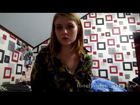 ❤️ Xwendekarê ciwan blonde ji Rûsyayê ji dîkên mezintir hez dike. ️❌ Pornoya rûsî li me